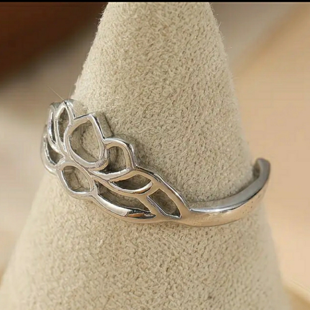 Lotus Toe Ring Silver Adjustable or Finger 🤍 NEW - Picture 7 of 9